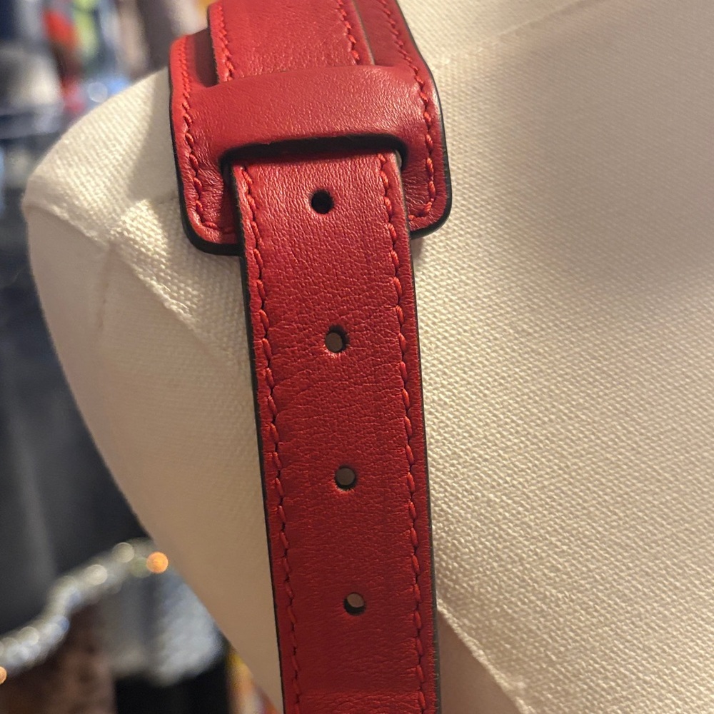Gucci Red Embossed Leather Duffle Bag - Picture 5 of 8